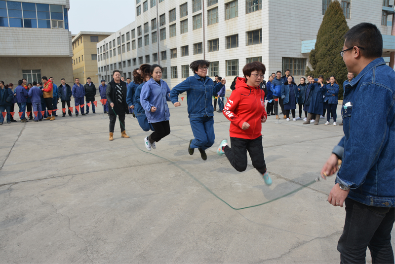 我厂举办庆三八“激情巾帼神采飞扬”女职工跳绳比赛