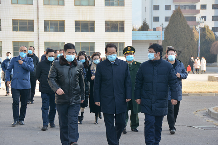 青海省人大常委副主任张光荣一行莅临公司调研指导